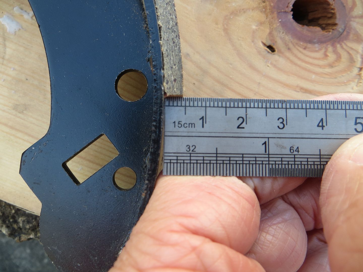 tr7 rear brake shoes thickness